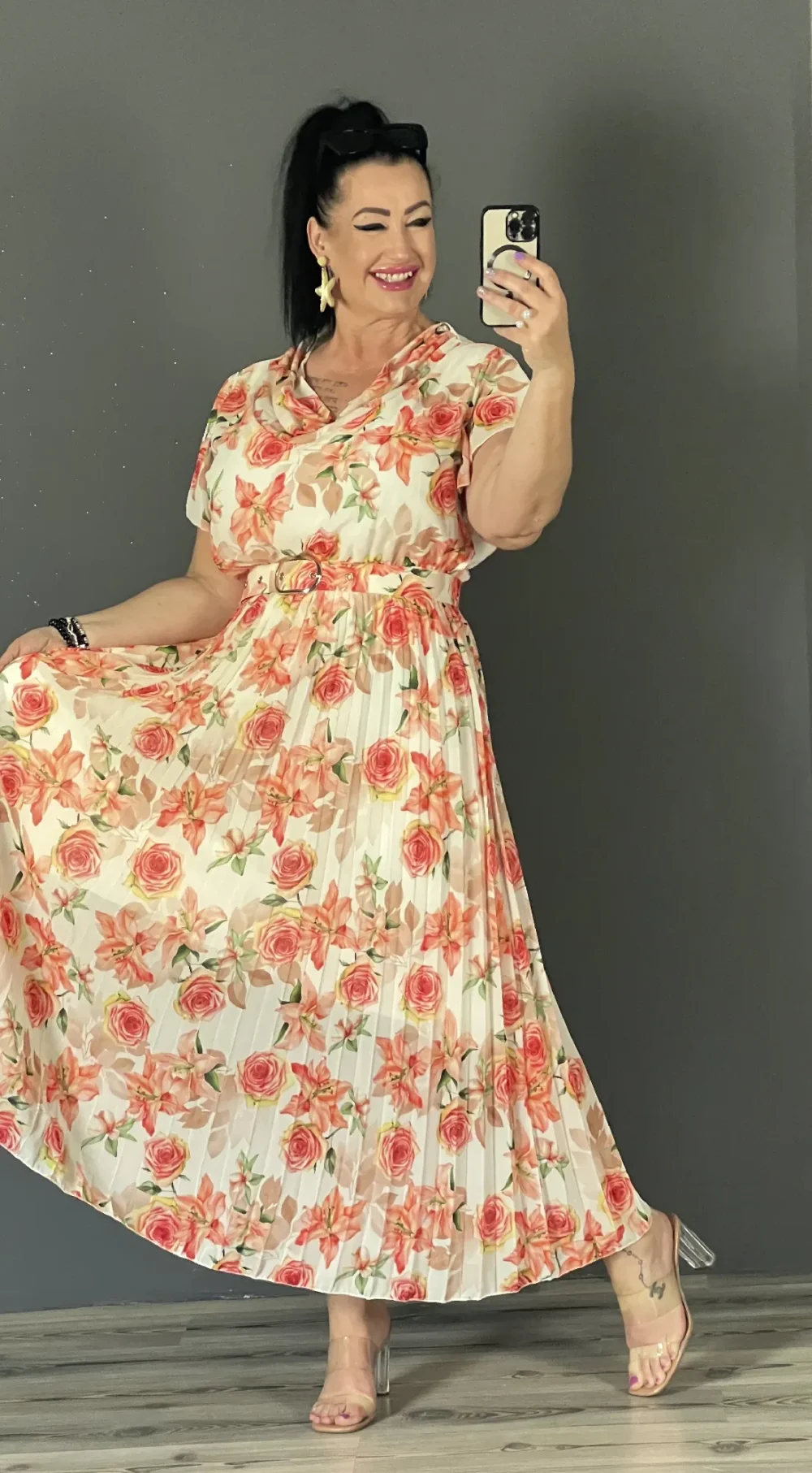 Tina ruha